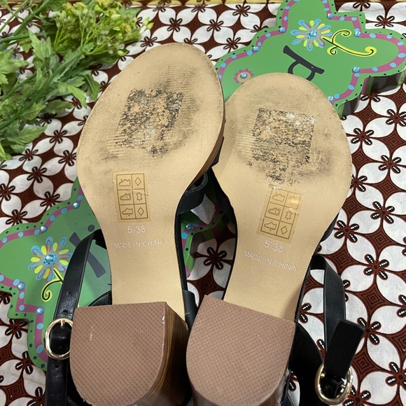 Leather Block heel shoes - Picture 11 of 12